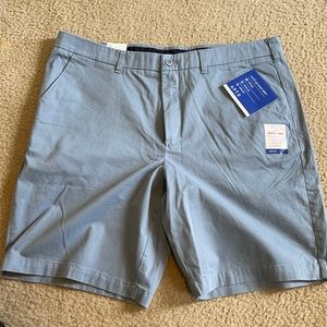 40. Men’s Apt 9 shorts. NWT.